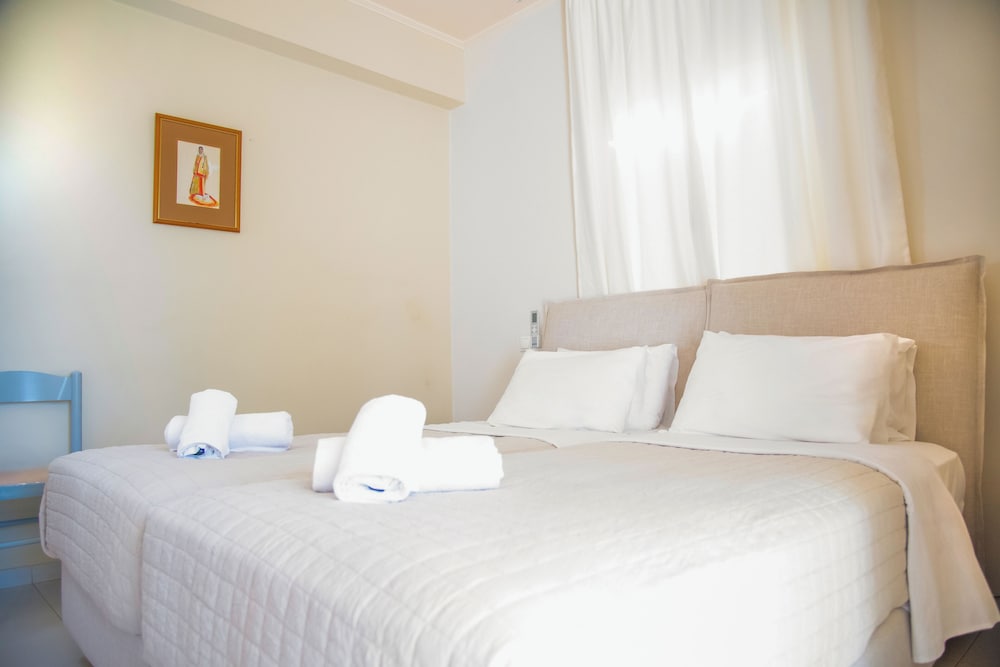 Princess Hotel — Hotel rooms in Lassi, Ionian Islands