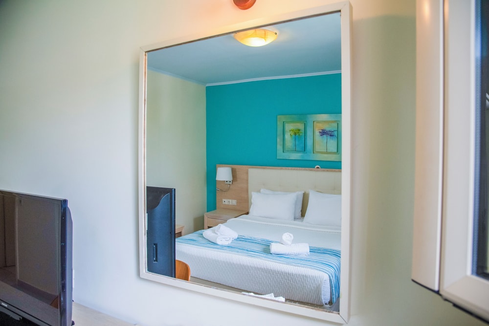 Princess Hotel — Hotel rooms in Lassi, Ionian Islands