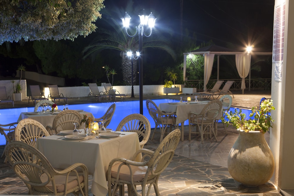Princess Hotel — Restaurant & bars in Lassi, Ionian Islands