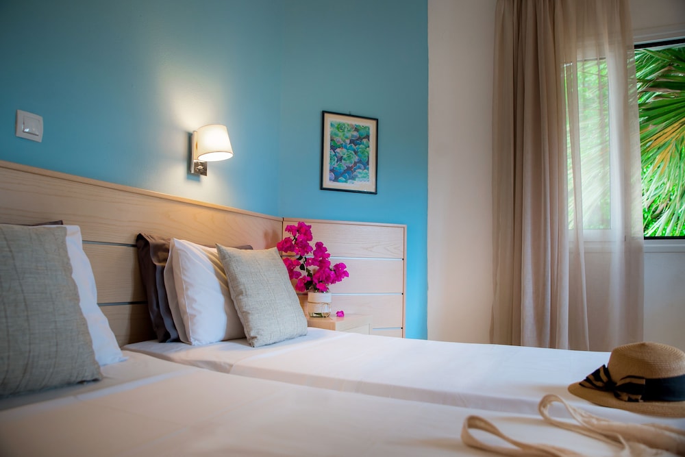 Melissa Apartments, Studios & Suites — Hotel rooms in Malia