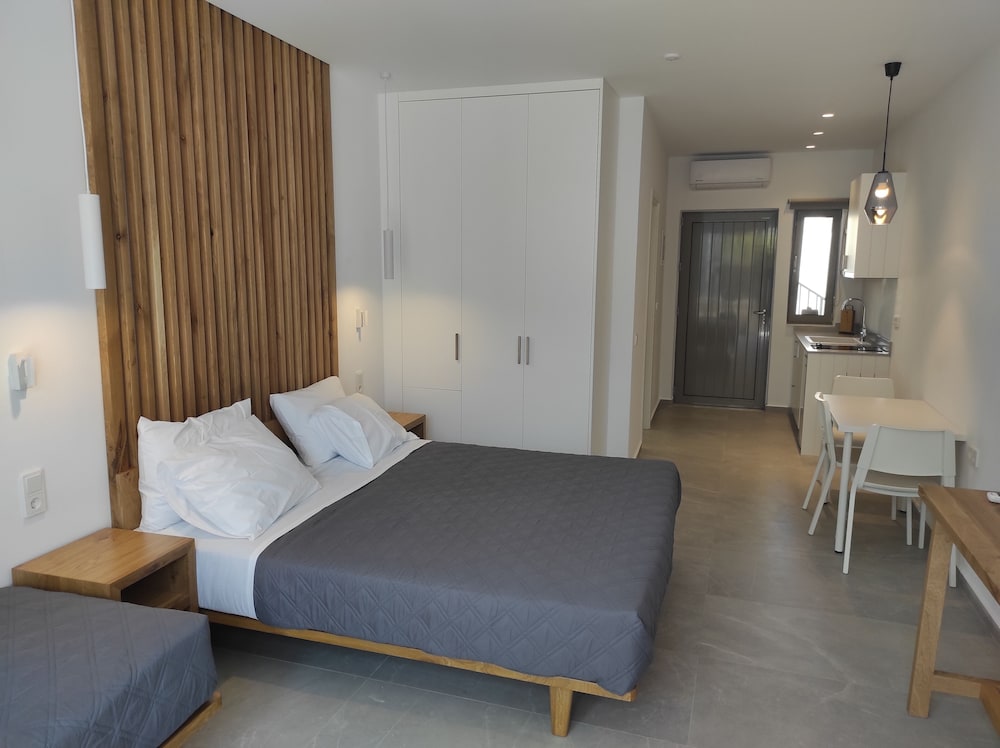 Melissa Apartments, Studios & Suites — Hotel rooms in Malia