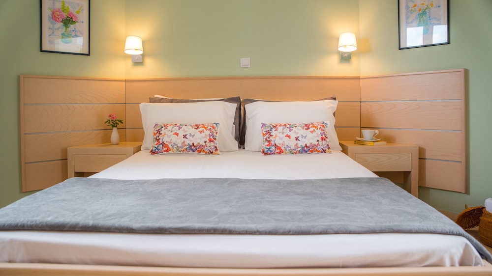 Melissa Apartments, Studios & Suites — Hotel rooms in Malia