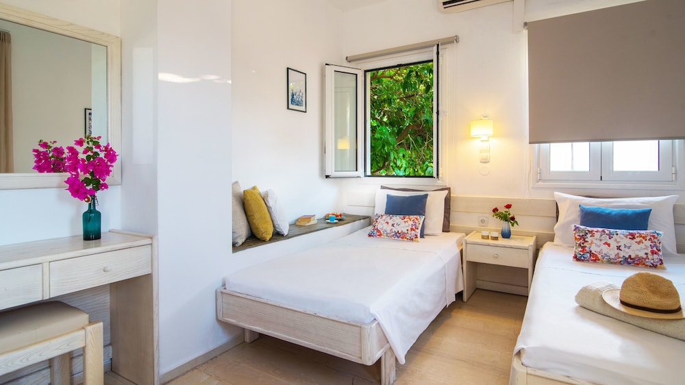 Melissa Apartments, Studios & Suites — Hotel rooms in Malia