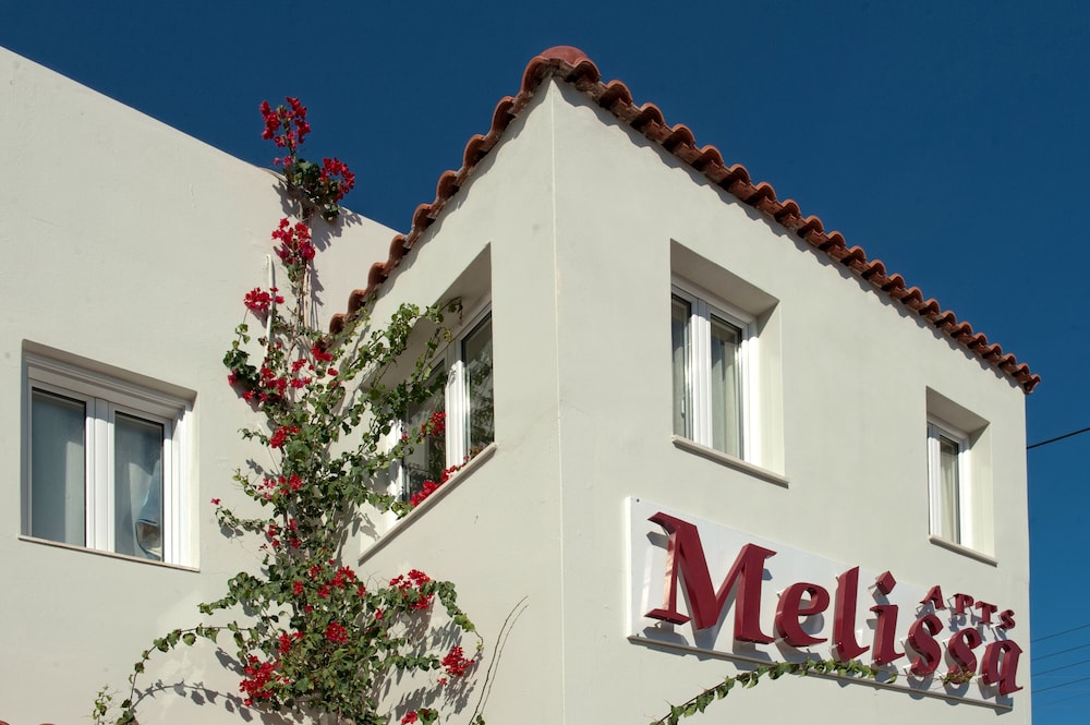 Melissa Apartments, Studios & Suites — Hotel building in Malia