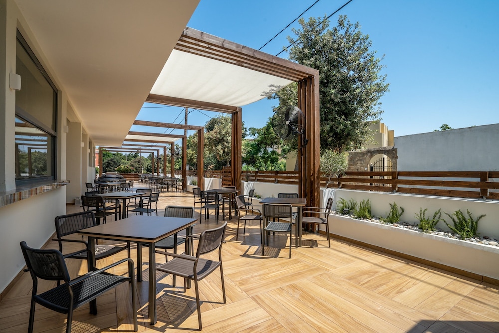 Castellum Suites — Restaurant & bars in Rhodes Town, South Aegean