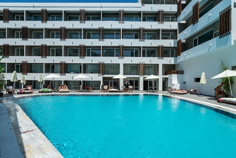 Castellum Suites — Swimming pool in Rhodes Town, South Aegean