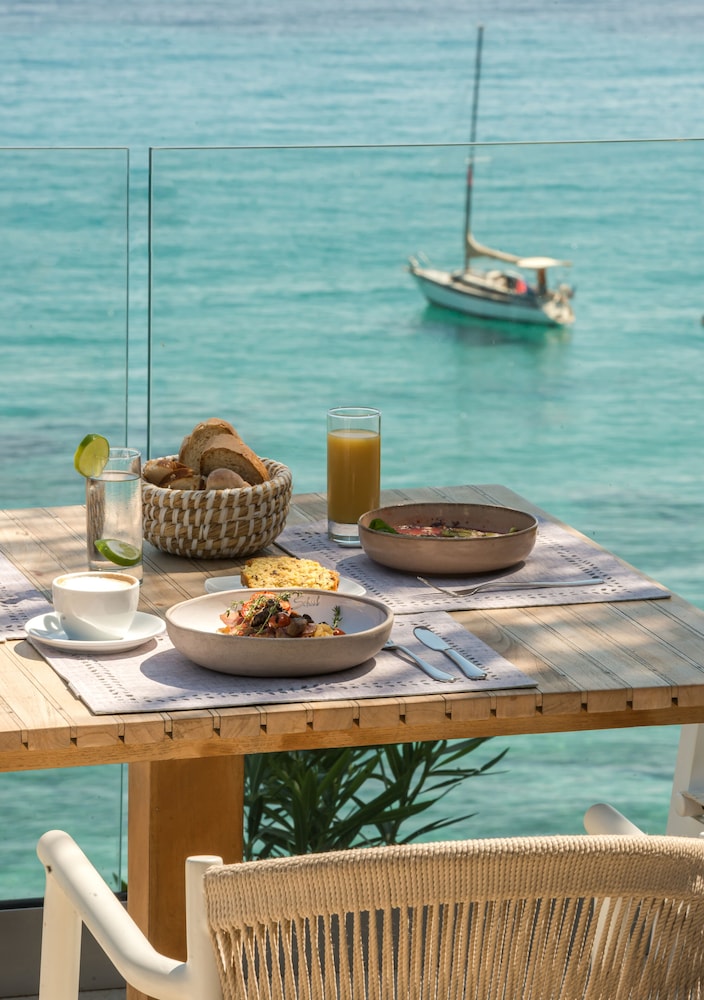 Erietta Aparthotel — Restaurant & bars in Tsilivi, Ionian Islands