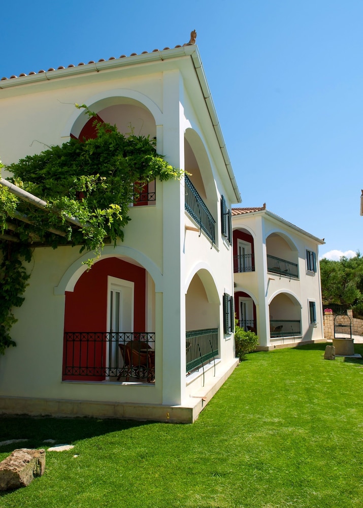 Erietta Aparthotel — Hotel building in Tsilivi, Ionian Islands