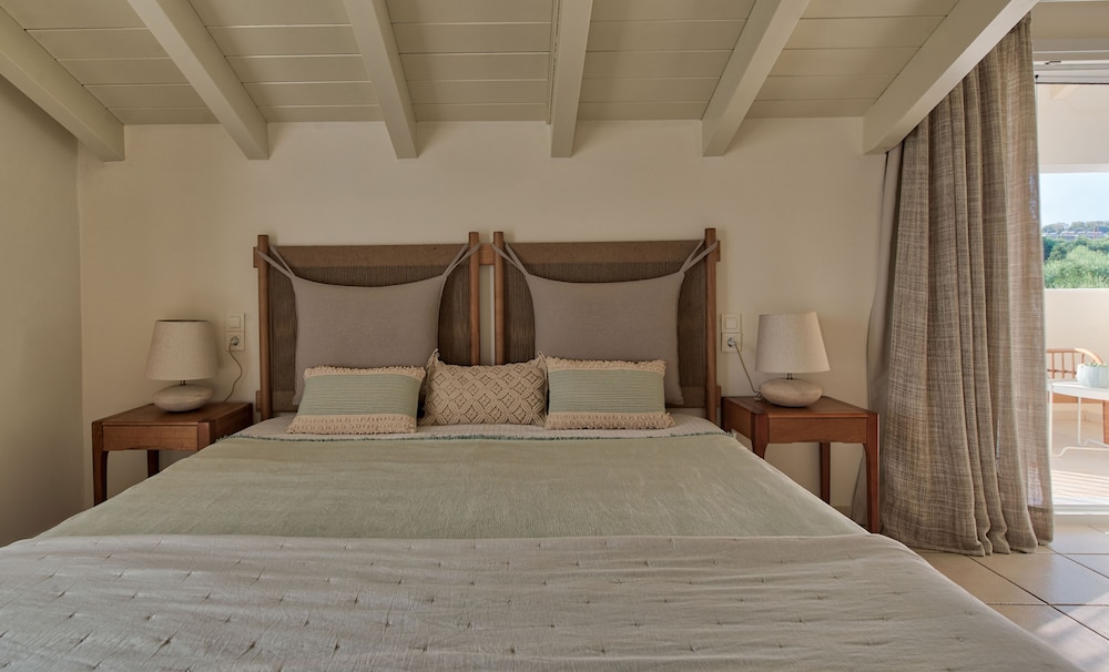 Erietta Aparthotel — Hotel rooms in Tsilivi, Ionian Islands