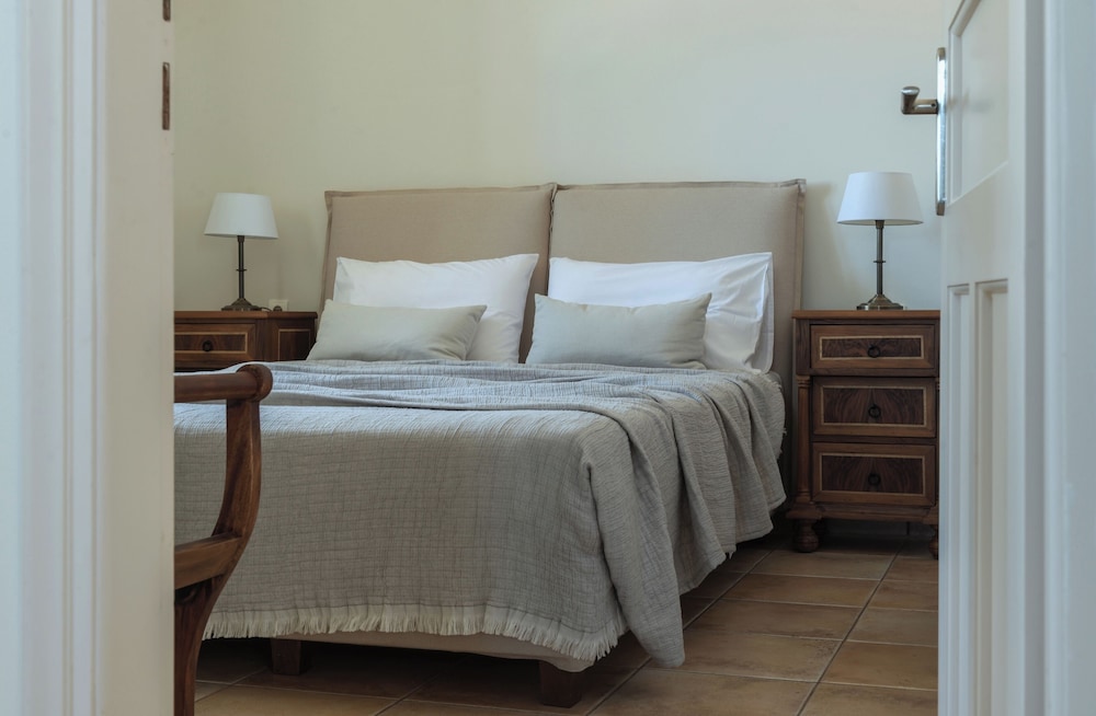 Erietta Aparthotel — Hotel rooms in Tsilivi, Ionian Islands