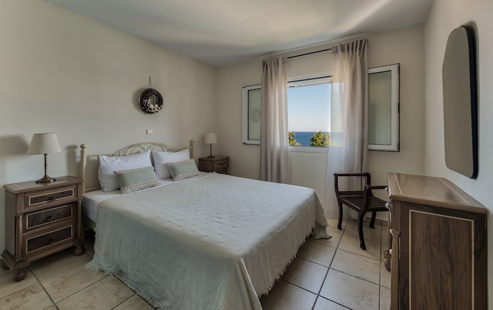 Erietta Aparthotel — Hotel rooms in Tsilivi, Ionian Islands