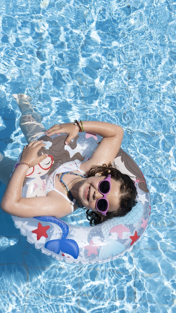 Maleme Mare Beach Resort Hotel — Swimming pool in Platanias