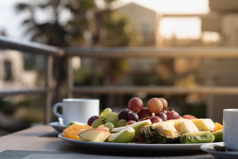 Maleme Mare Beach Resort Hotel — Restaurant & bars in Platanias