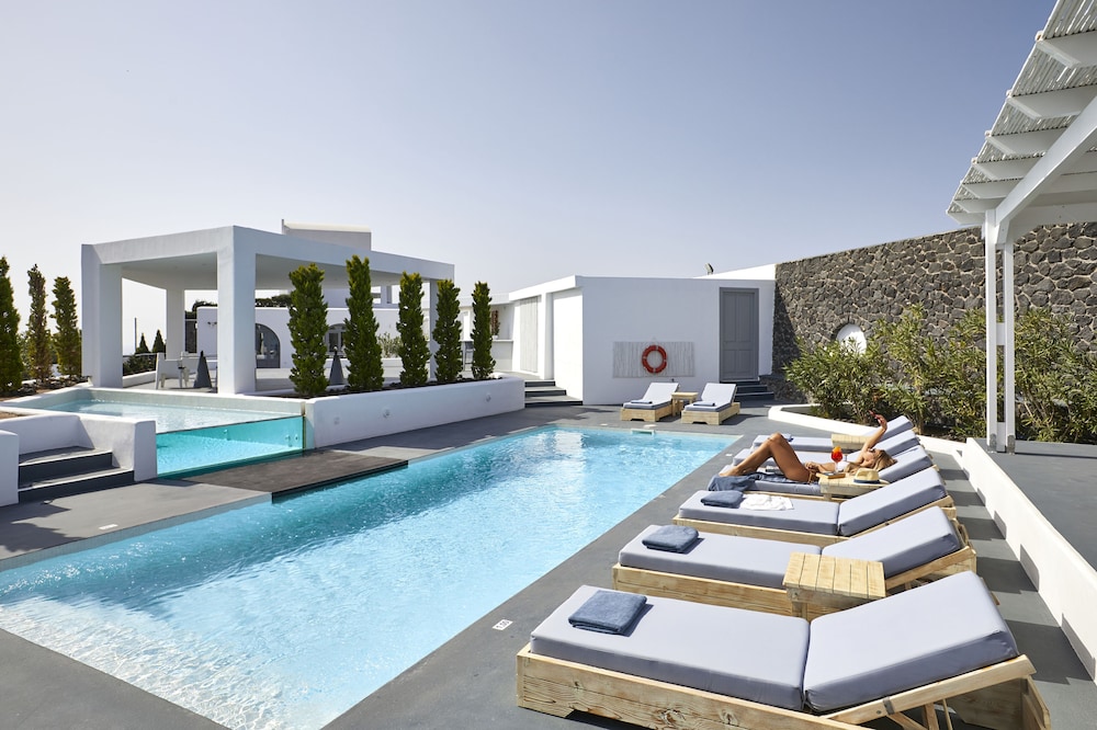 Santorini Princess Presidential Suites — Swimming pool in Akrotiri, South Aegean