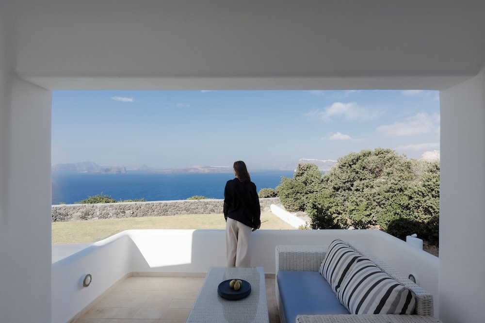 Santorini Princess Presidential Suites — Hotel rooms in Akrotiri, South Aegean