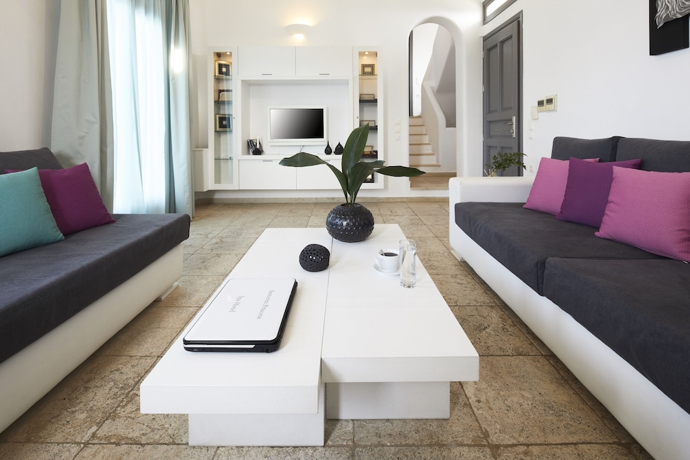 Santorini Princess Presidential Suites — Hotel rooms in Akrotiri, South Aegean