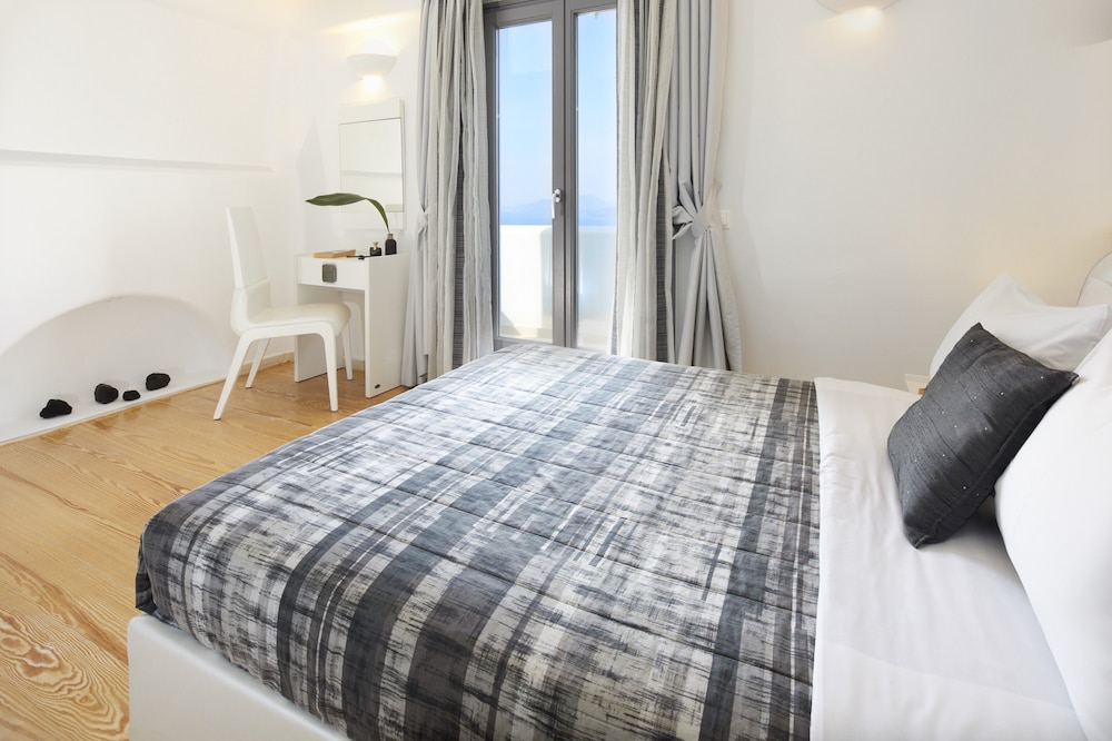 Santorini Princess Presidential Suites — Hotel rooms in Akrotiri, South Aegean