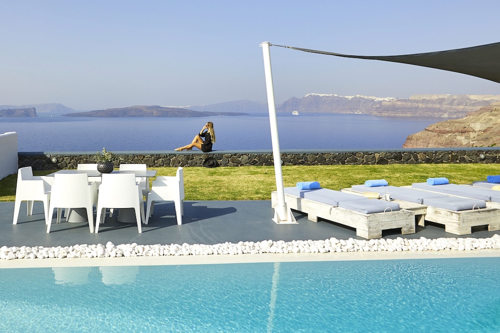 Santorini Princess Presidential Suites — Swimming pool in Akrotiri, South Aegean