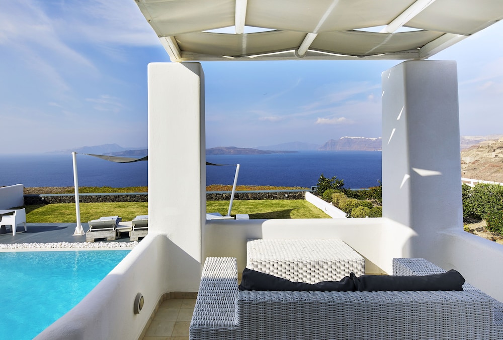 Santorini Princess Presidential Suites — Swimming pool in Akrotiri, South Aegean