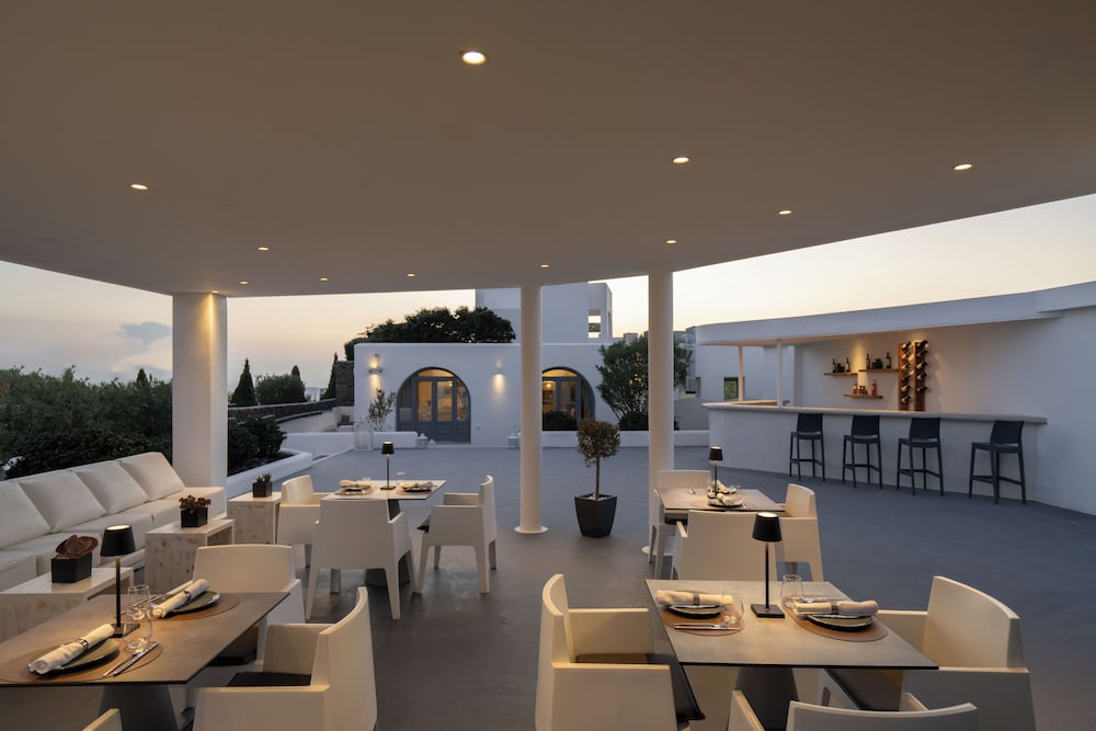 Santorini Princess Presidential Suites — Restaurant & bars in Akrotiri, South Aegean