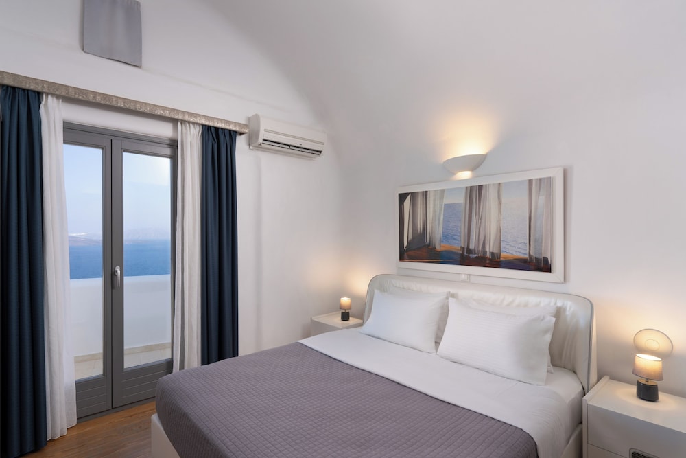 Santorini Princess Presidential Suites — Hotel rooms in Akrotiri, South Aegean