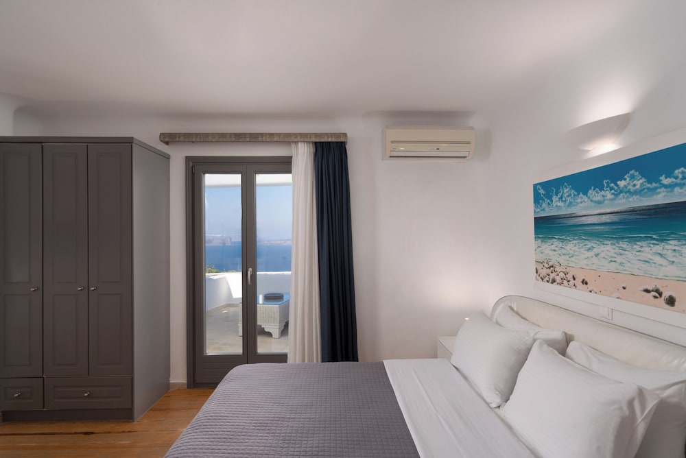 Santorini Princess Presidential Suites — Hotel rooms in Akrotiri, South Aegean