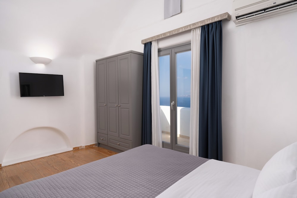 Santorini Princess Presidential Suites — Hotel rooms in Akrotiri, South Aegean