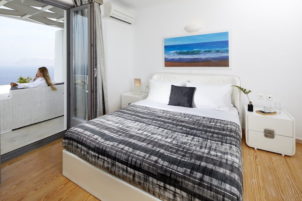 Santorini Princess Presidential Suites — Hotel rooms in Akrotiri, South Aegean