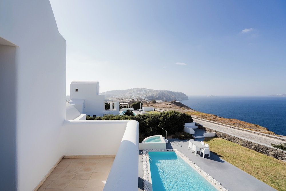 Santorini Princess Presidential Suites — Swimming pool in Akrotiri, South Aegean