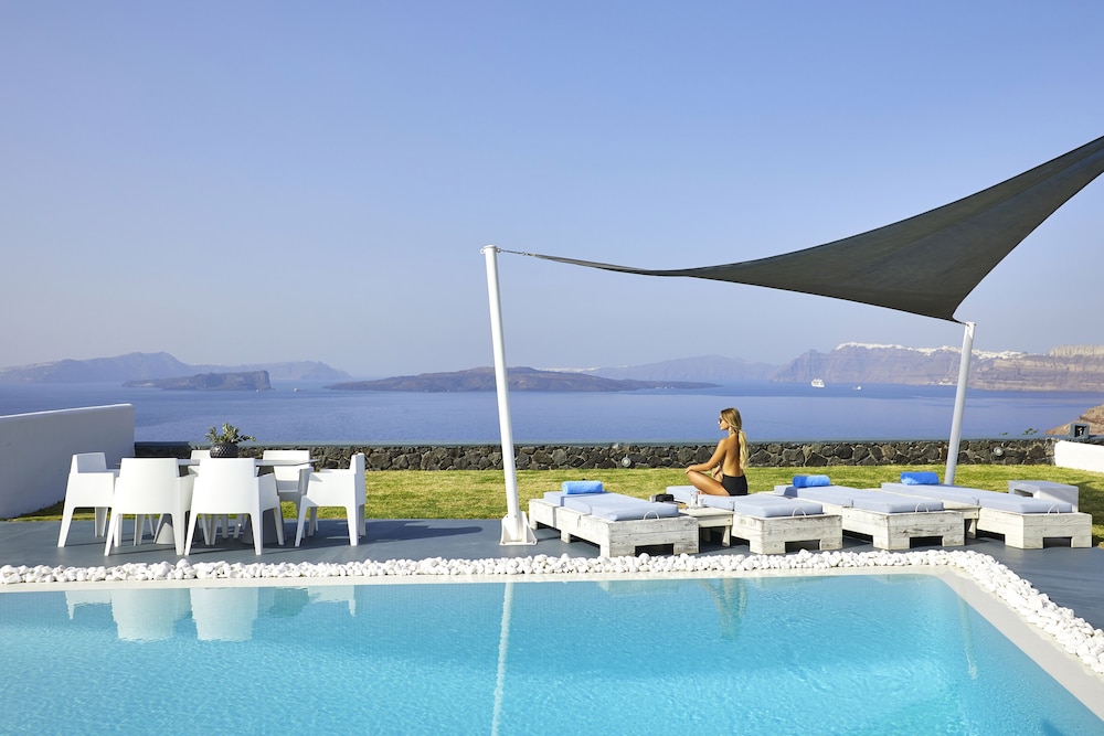 Santorini Princess Presidential Suites — Swimming pool in Akrotiri, South Aegean