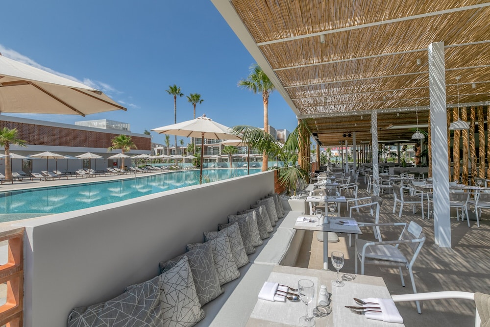 Utopia Blu — Restaurant & bars in Tigaki, South Aegean