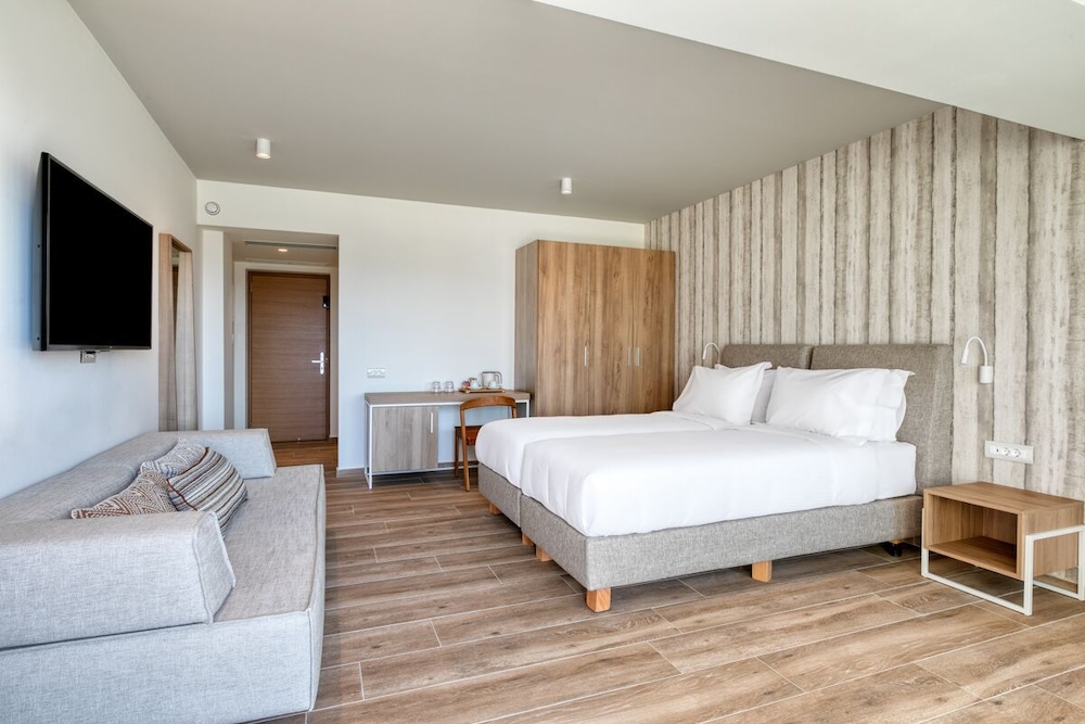 Utopia Blu — Hotel rooms in Tigaki, South Aegean