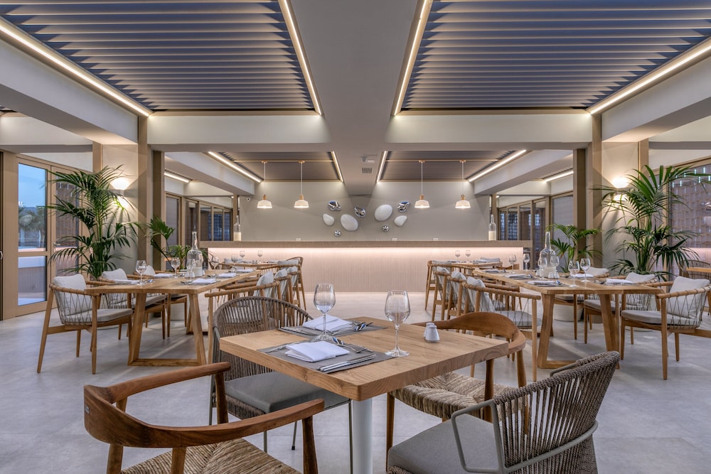Utopia Blu — Restaurant & bars in Tigaki, South Aegean