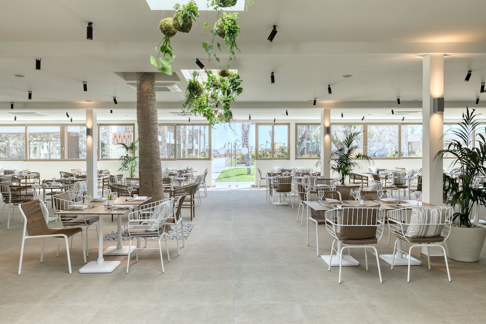 Utopia Blu — Hotel building in Tigaki, South Aegean