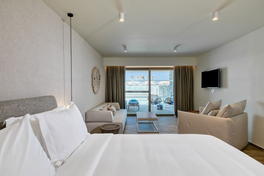 Utopia Blu — Hotel rooms in Tigaki, South Aegean