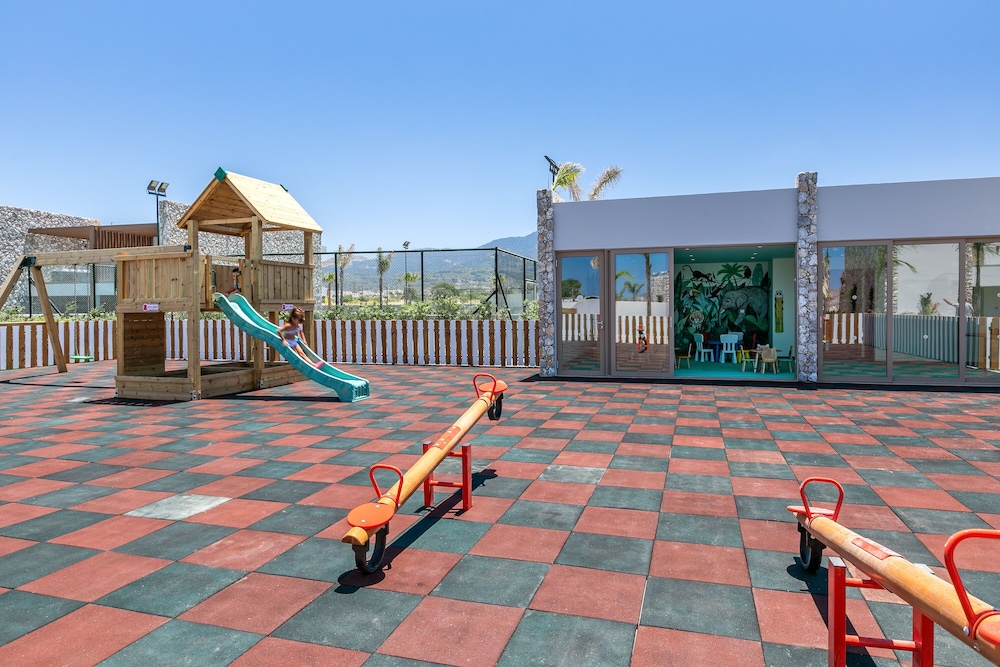 Utopia Blu — Attractions for children in Tigaki, South Aegean