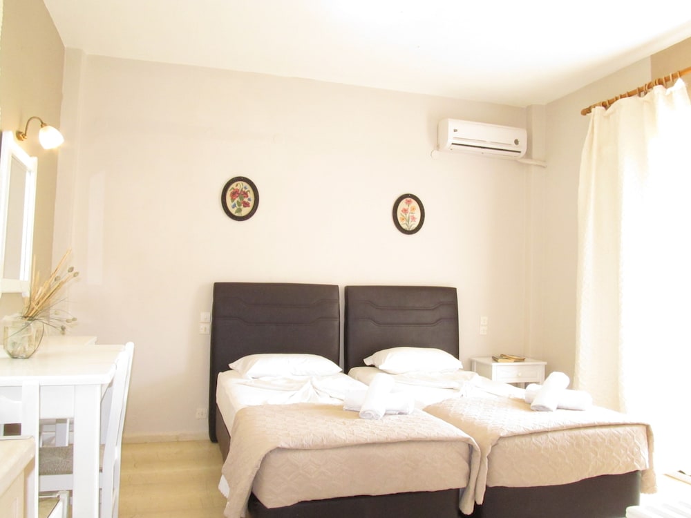Irini Studios — Hotel rooms in Malia