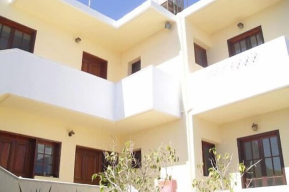 Irini Studios — Hotel building in Malia