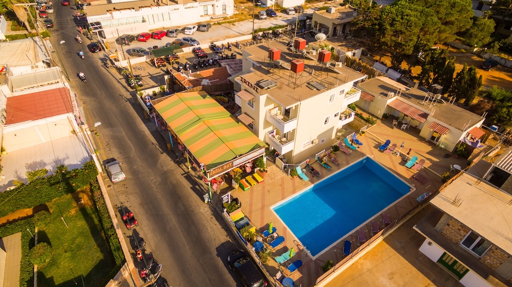 Irini Studios — Hotel building in Malia