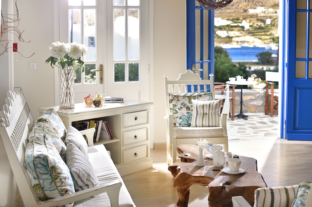 Erato Hotel Mykonos — Hotel rooms in Ornos, South Aegean