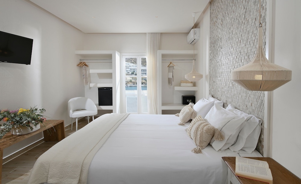 Erato Hotel Mykonos — Hotel rooms in Ornos, South Aegean