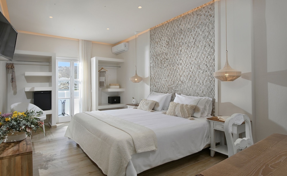Erato Hotel Mykonos — Hotel rooms in Ornos, South Aegean
