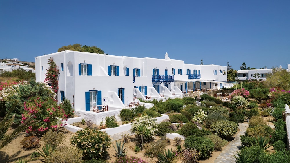 Erato Hotel Mykonos — Hotel building in Ornos, South Aegean