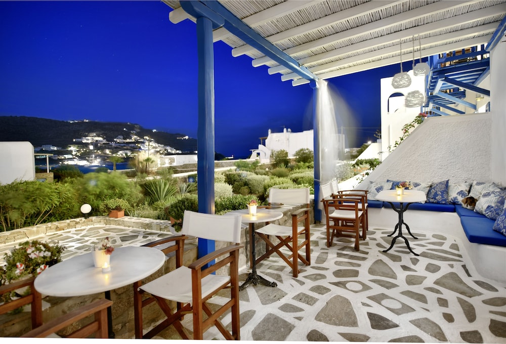 Erato Hotel Mykonos — Restaurant & bars in Ornos, South Aegean