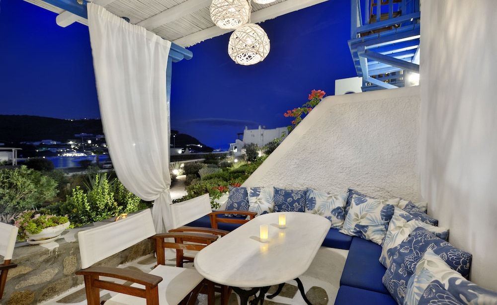 Erato Hotel Mykonos — Restaurant & bars in Ornos, South Aegean