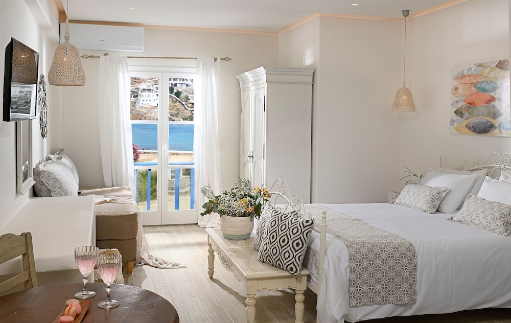 Erato Hotel Mykonos — Hotel rooms in Ornos, South Aegean