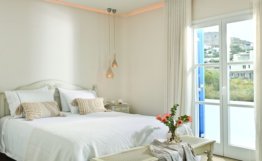 Erato Hotel Mykonos — Hotel rooms in Ornos, South Aegean
