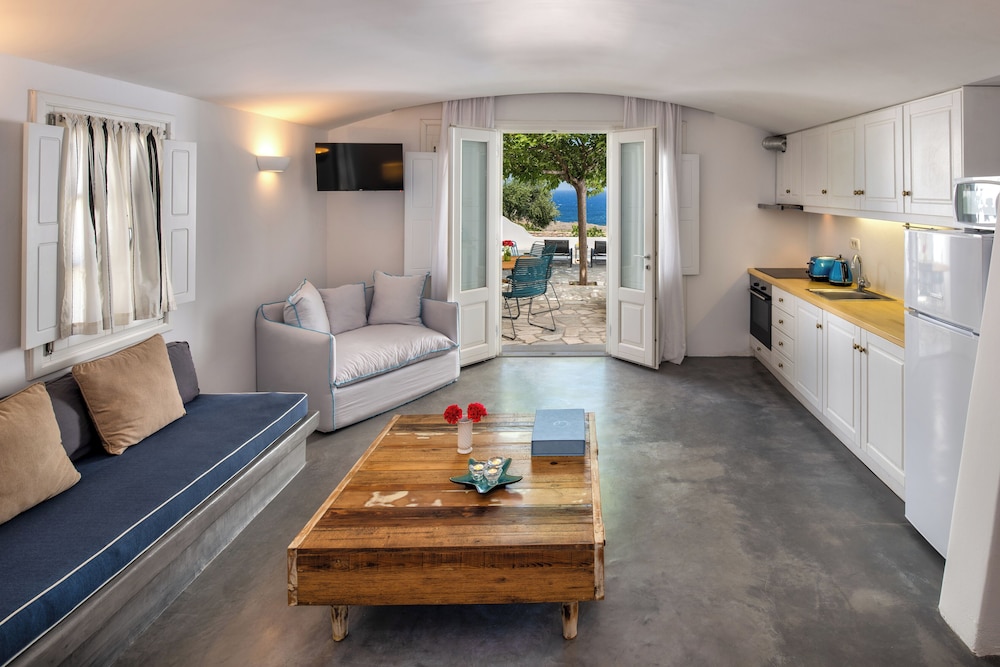 Anema Boutique Hotel & Villas Santorini — Hotel rooms in Imerovigli, South Aegean
