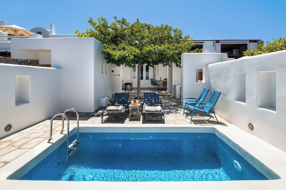 Anema Boutique Hotel & Villas Santorini — Swimming pool in Imerovigli, South Aegean
