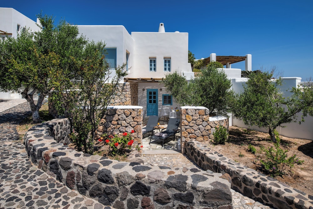 Anema Boutique Hotel & Villas Santorini — Hotel building in Imerovigli, South Aegean